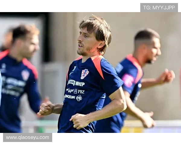 克罗地亚足球现任明星球员介绍及其在国际赛场上的表现分析